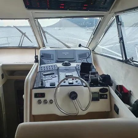 Bateau Bateau-hôtel *
